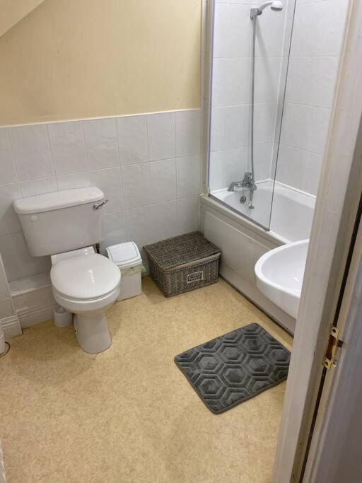 2 Bed Cosy Apartment In Heart Of Mullingar. Luaran gambar